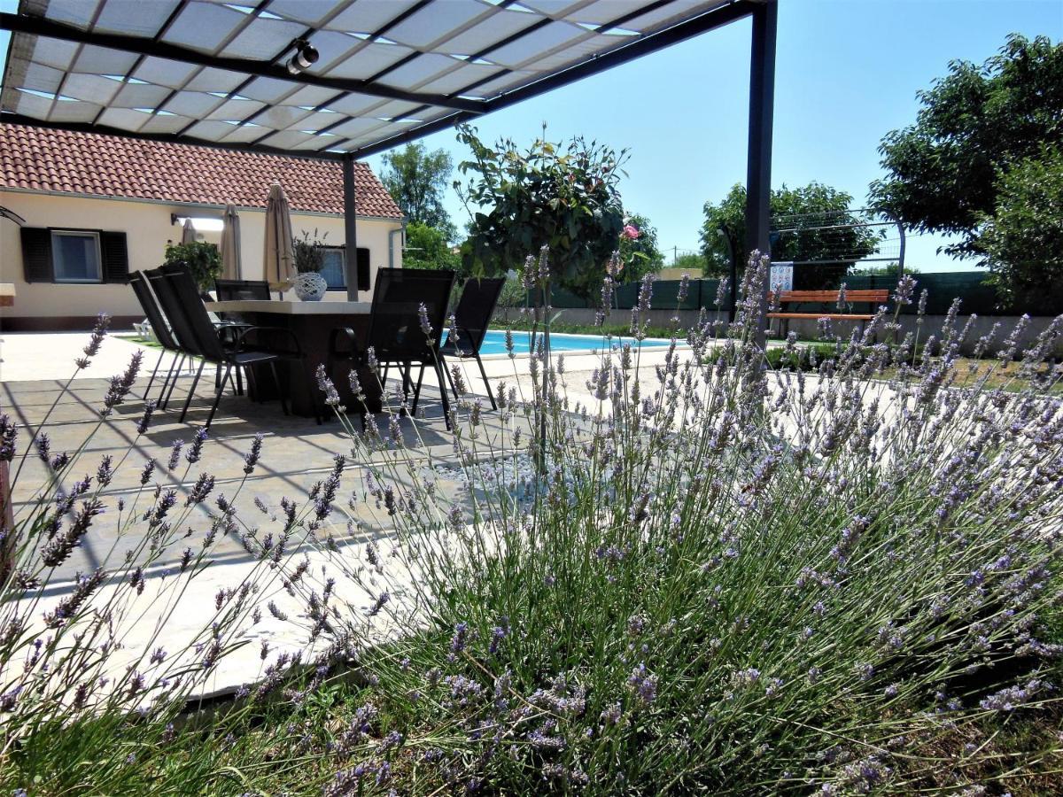 Holiday Home Tuta Polaca Exterior photo