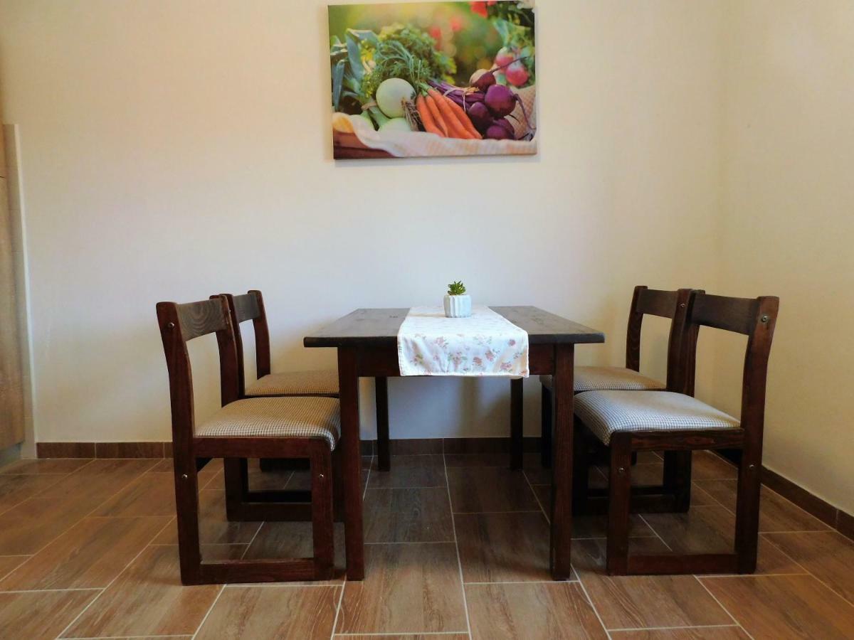 Holiday Home Tuta Polaca Exterior photo